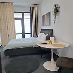 Metrou Pacii Militari Cu Parcare Inclusa Appartamento