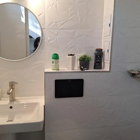 Motrou Pacii Militari Apartment