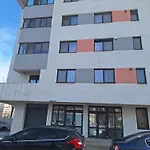 Metrou Pacii Militari Cu Parcare Inclusa Апартаменти Бухарест
